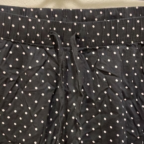 𝅺Victoria Secrets woman’s black and white polka dot pj bottoms - Picture 4 of 9